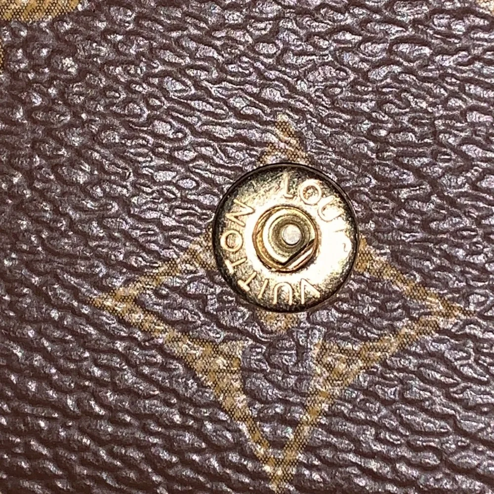 Authentic Louis Vuitton Monogram 6 Key Holder
